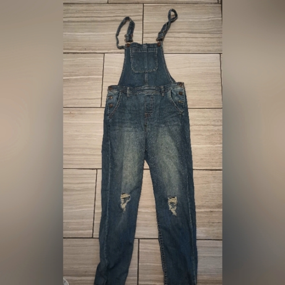Women's size large/ med overalls brand new without tags